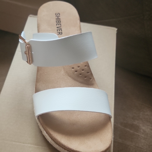 Shibever Women's White Slide Sandals - Picture 1 of 11